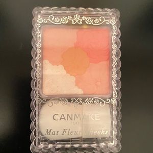 Canmake Mat Fleur Cheeks in 01